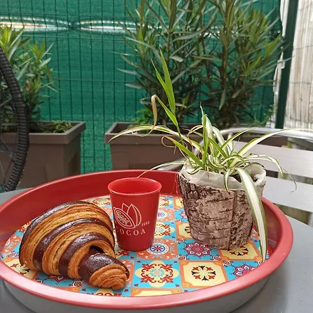 דירה Cosy, Grand Privatif Et Parking Privee Centre