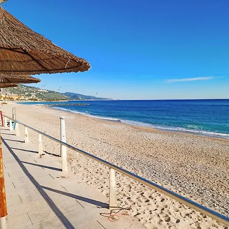 Cosy, Grand Privatif Et Parking Privee Centre شقة