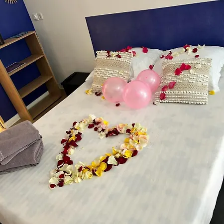 Cosy, Grand Privatif Et Parking Privee Centre شقة *