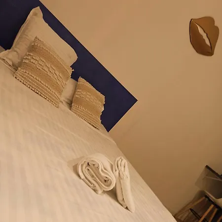 Cosy, Grand Privatif Et Parking Privee Centre * مينتون