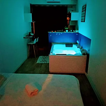 Cosy, Grand Privatif Et Parking Privee Centre דירה