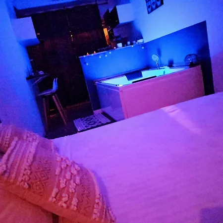 公寓 Cosy, Grand Privatif Et Parking Privee Centre *