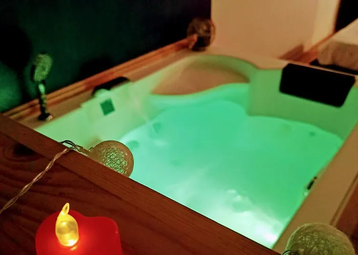 Cosy, Grand Privatif Et Parking Privee Centre Menton